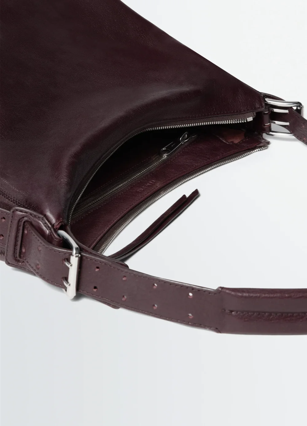 SMALL BELTED HOBO BAG IN LEATHER - 4