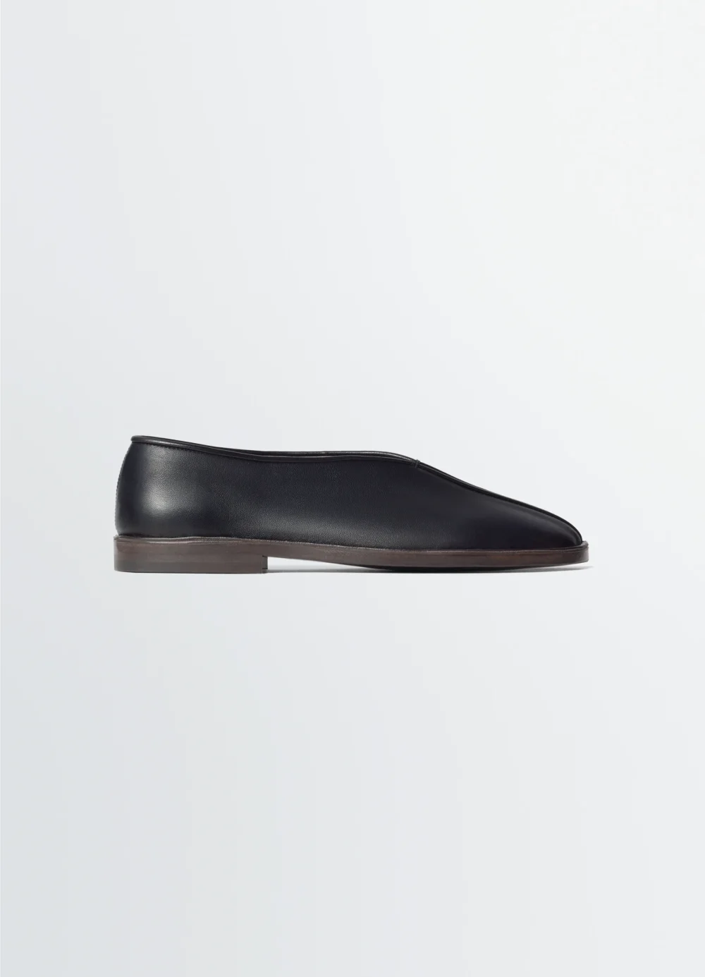 FLAT PIPED SLIPPERS IN LEATHER