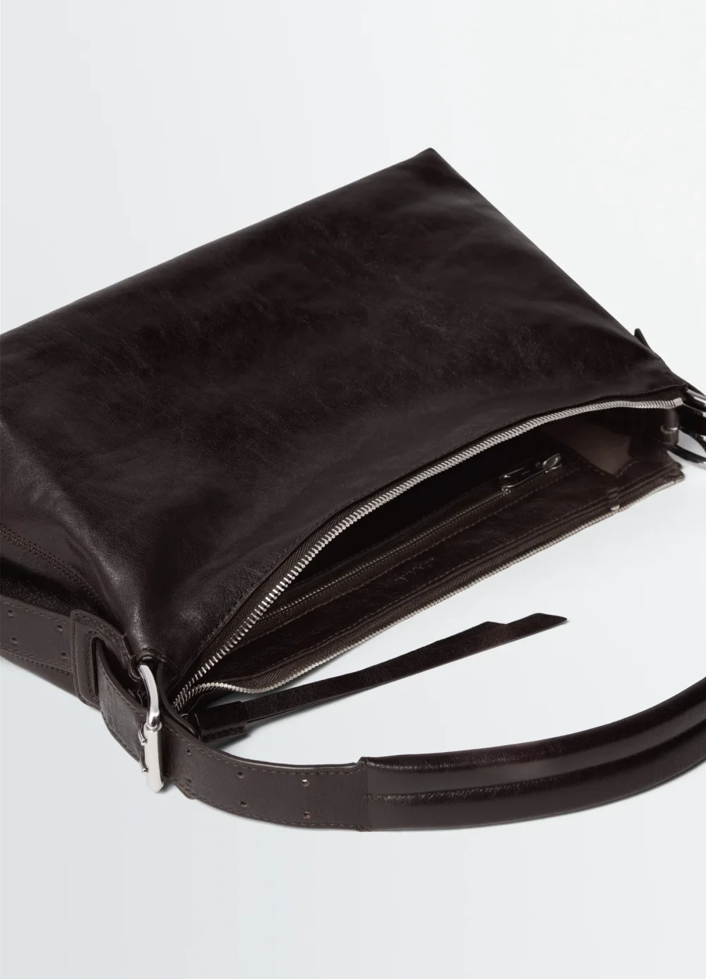 BELTED BAGUETTE BAG IN LEATHER - 5