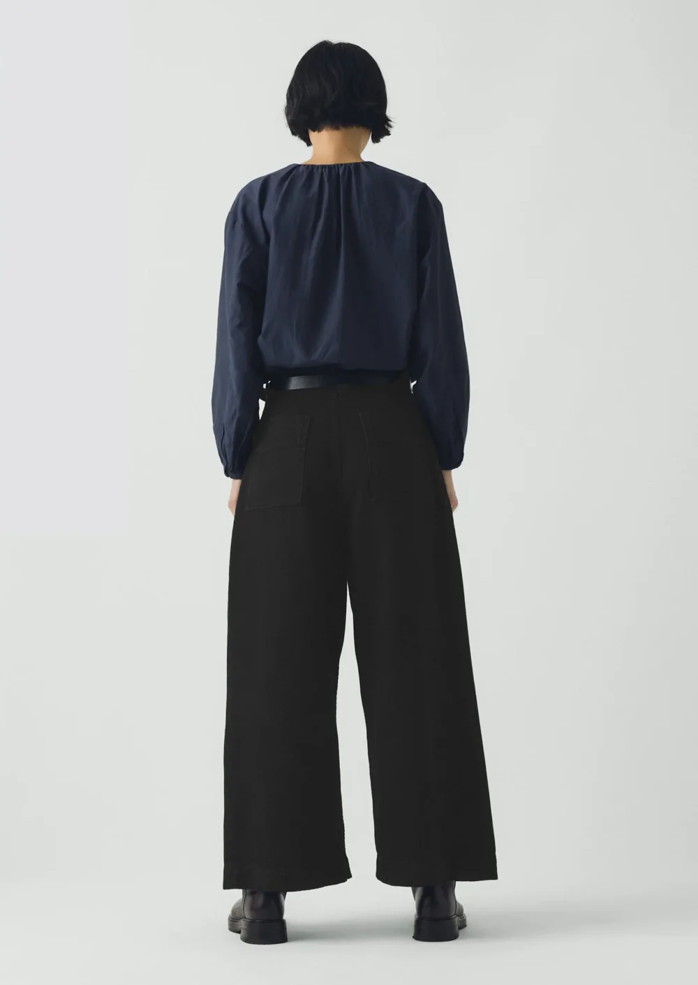 Gathered Neck Cotton Silk Shirt | Navy - 4