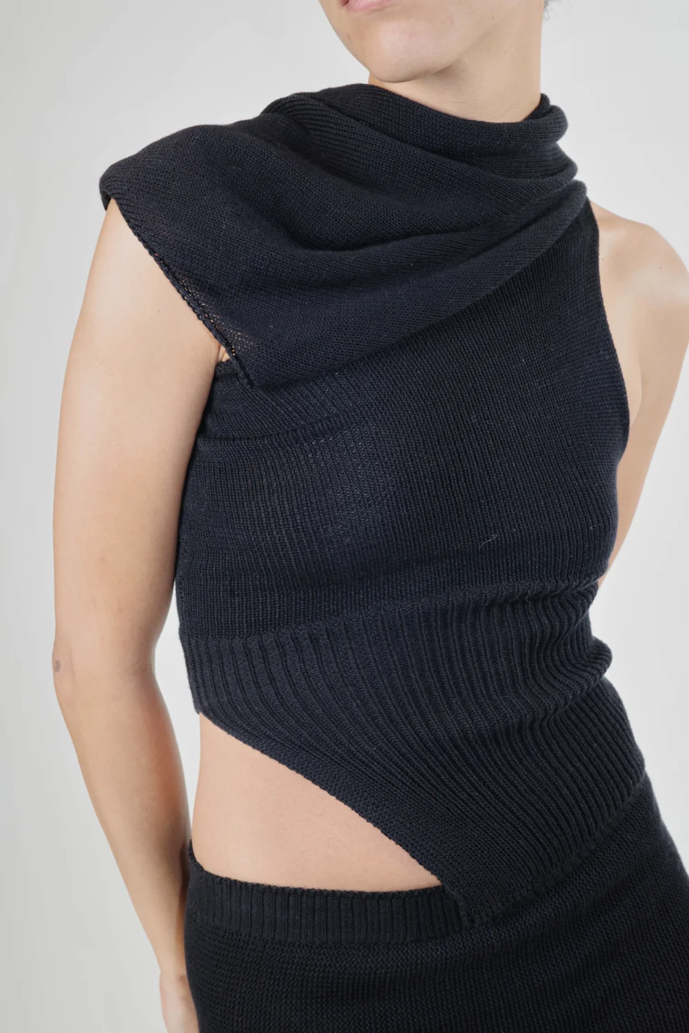 Neck Drape Top (Black)