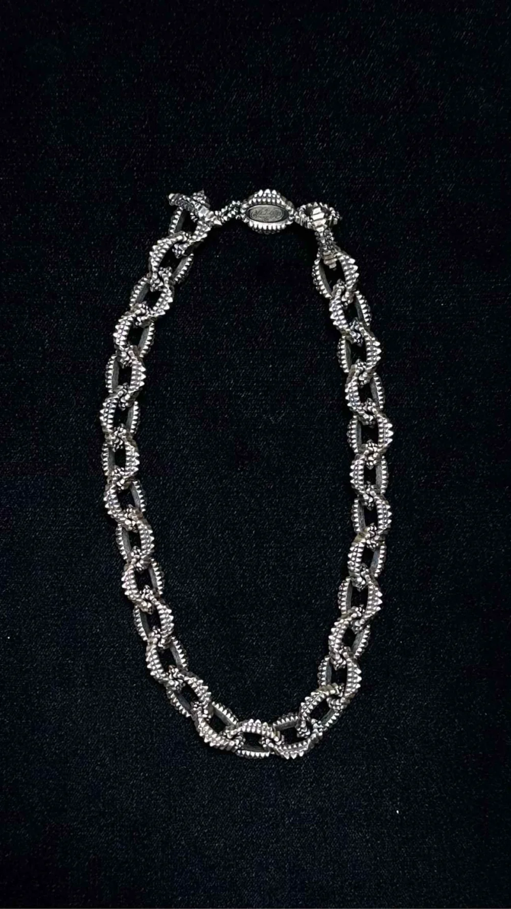 Natural Instinct Oval Chain Chorker