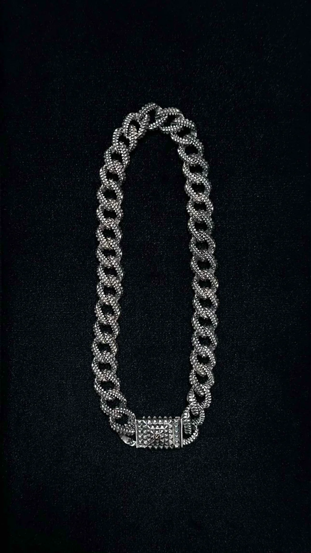 Natural Instinct Cuban Chain Chorker