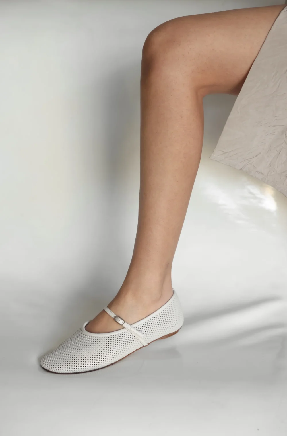 Daria in Hueso Perforated