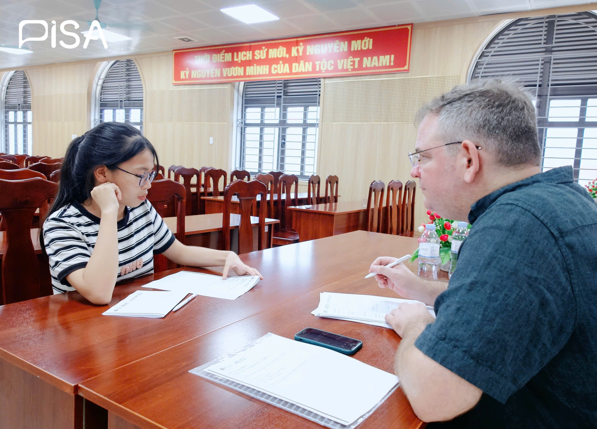 hoc-sinh-thi-ielts-speaking