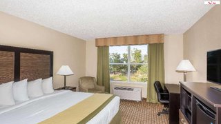 Baymont by Wyndham Fort Myers Airport common_terms_image 2