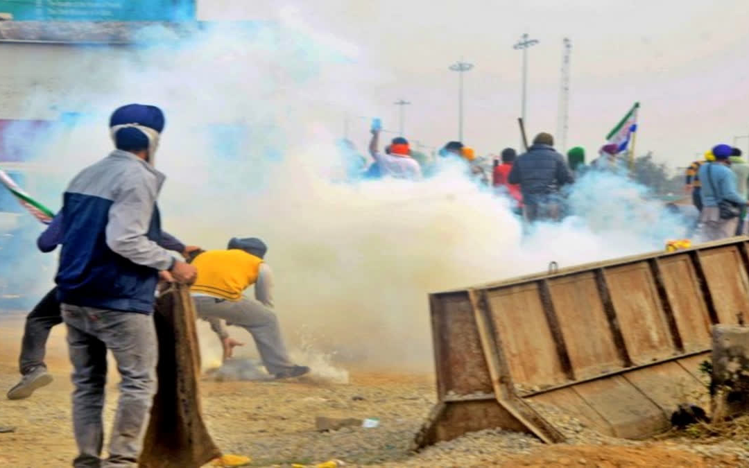 Andre bølge av bondeprotester; uro rundt Delhi - India