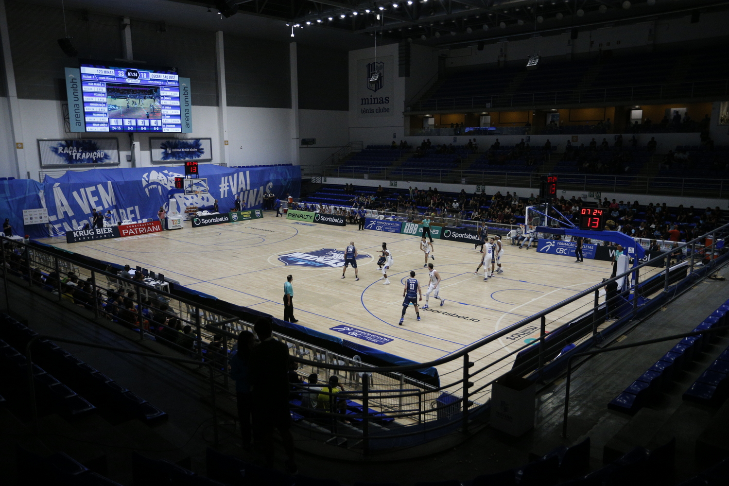 Ginásio da escola quadra de basquete do ginásio e arena de futebol