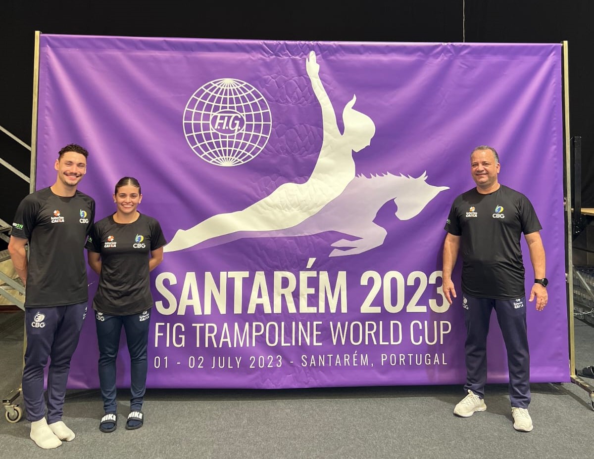 Rayan Castro, Alice Gomes e o técnico Alexandre Rungue representaram o Minas em Portugal (Foto: Divulgação/MTC)
