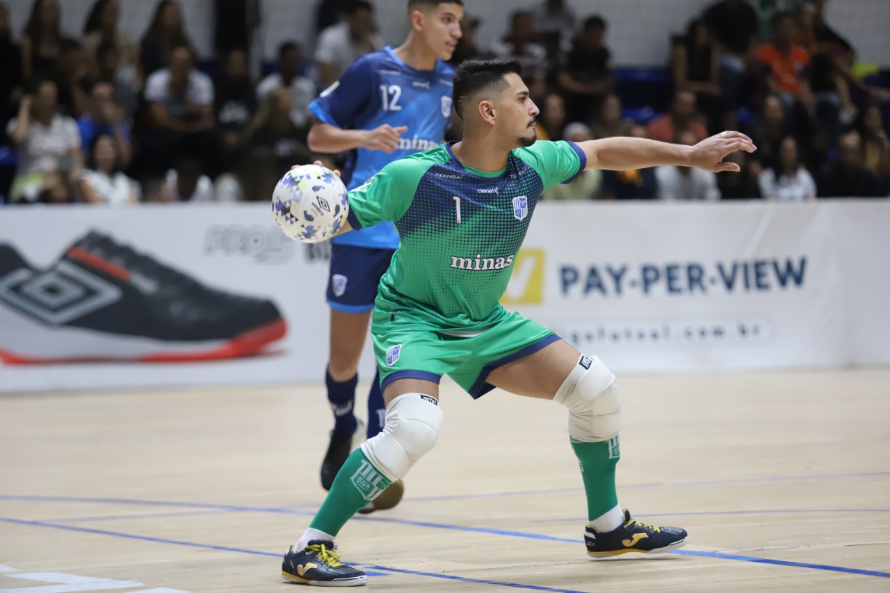 Goleiro Anderson espera a equipe focada no jogo desta sexta para buscar a classificação