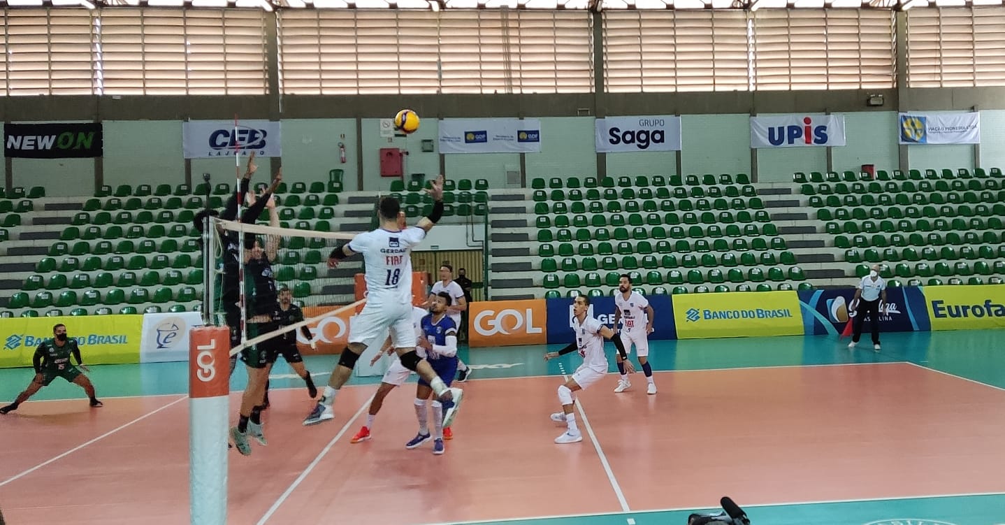 Gerdau Minas vence Brasília em jogo duro e enfrenta Praia pelo