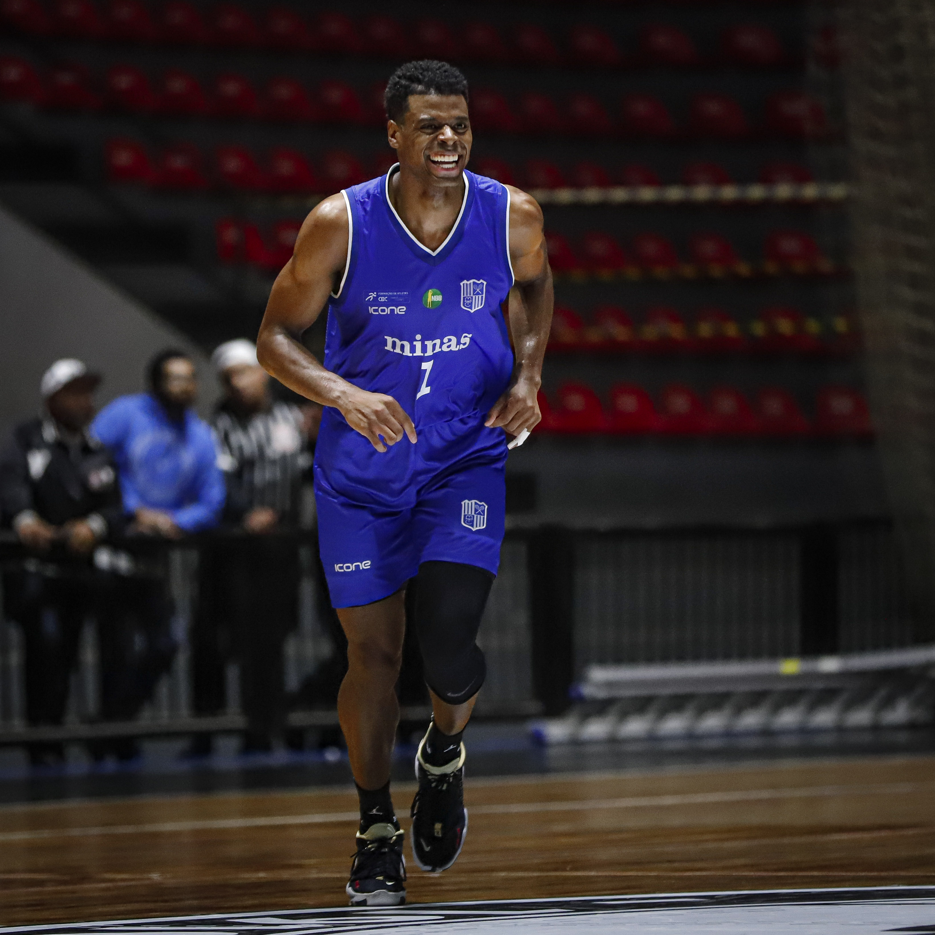 Franca Basquete derrota o Flamengo no primeiro jogo das finais do NBB -  Próximos dois confrontos serão disputados no Maracanãzinho