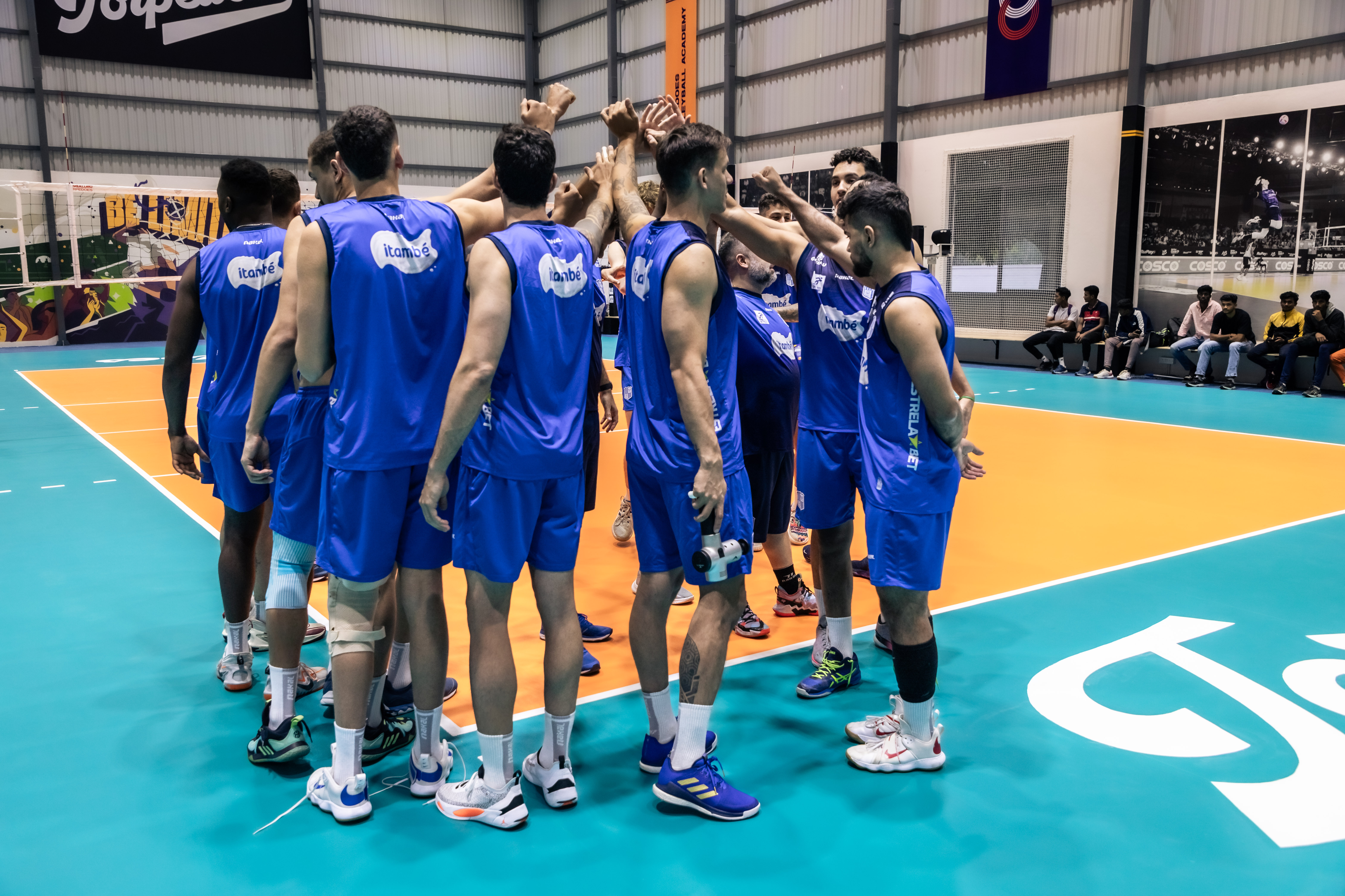 Minas Tênis Clube fica com o vice-campeonato mundial de clubes de vôlei  feminino