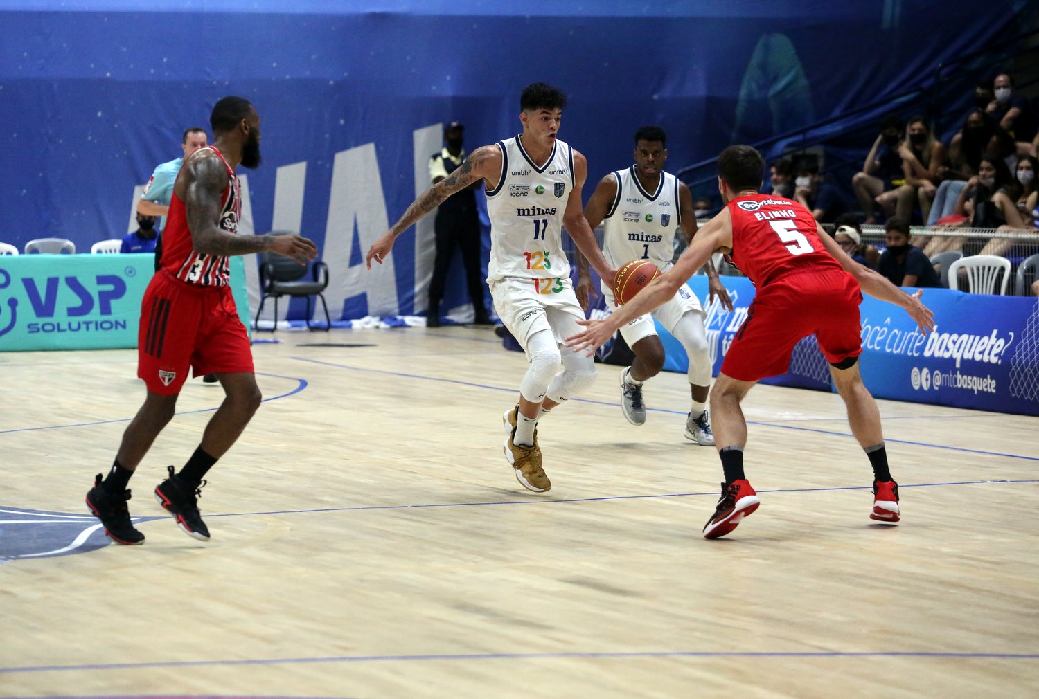 Mogi Basquete é superado pelo São Paulo no primeiro jogo dos Playoffs