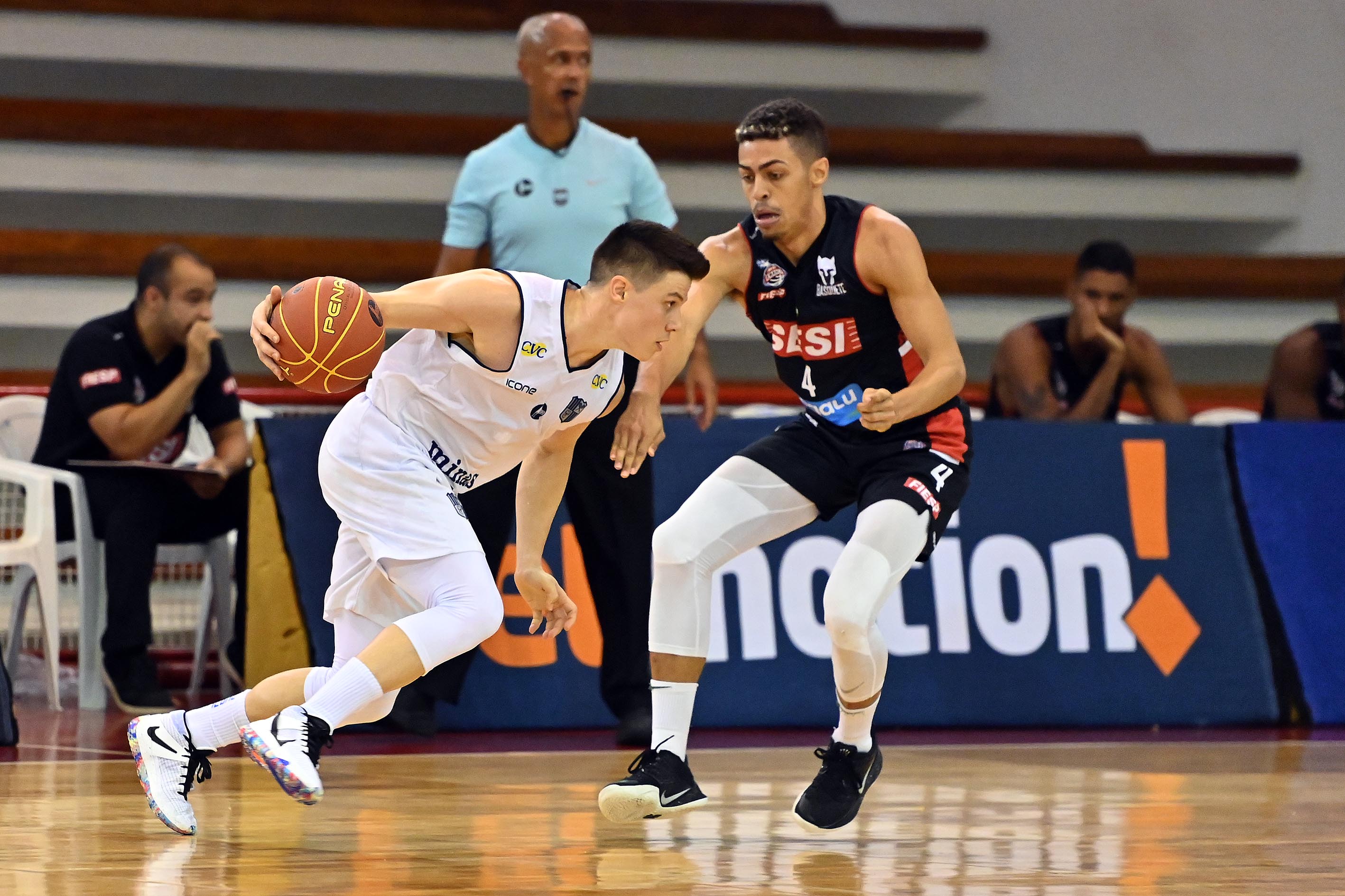 Minas vence mais uma e segue na liderança do NBB