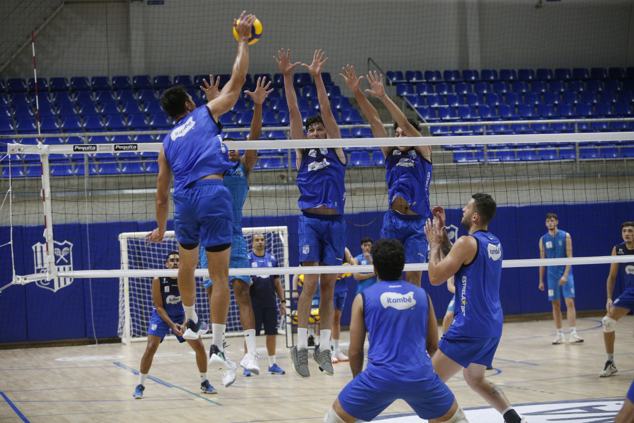 O Contagem Esporte Clube se prepara para estreia no Campeonato Mineiro –  Contagem Esporte Clube