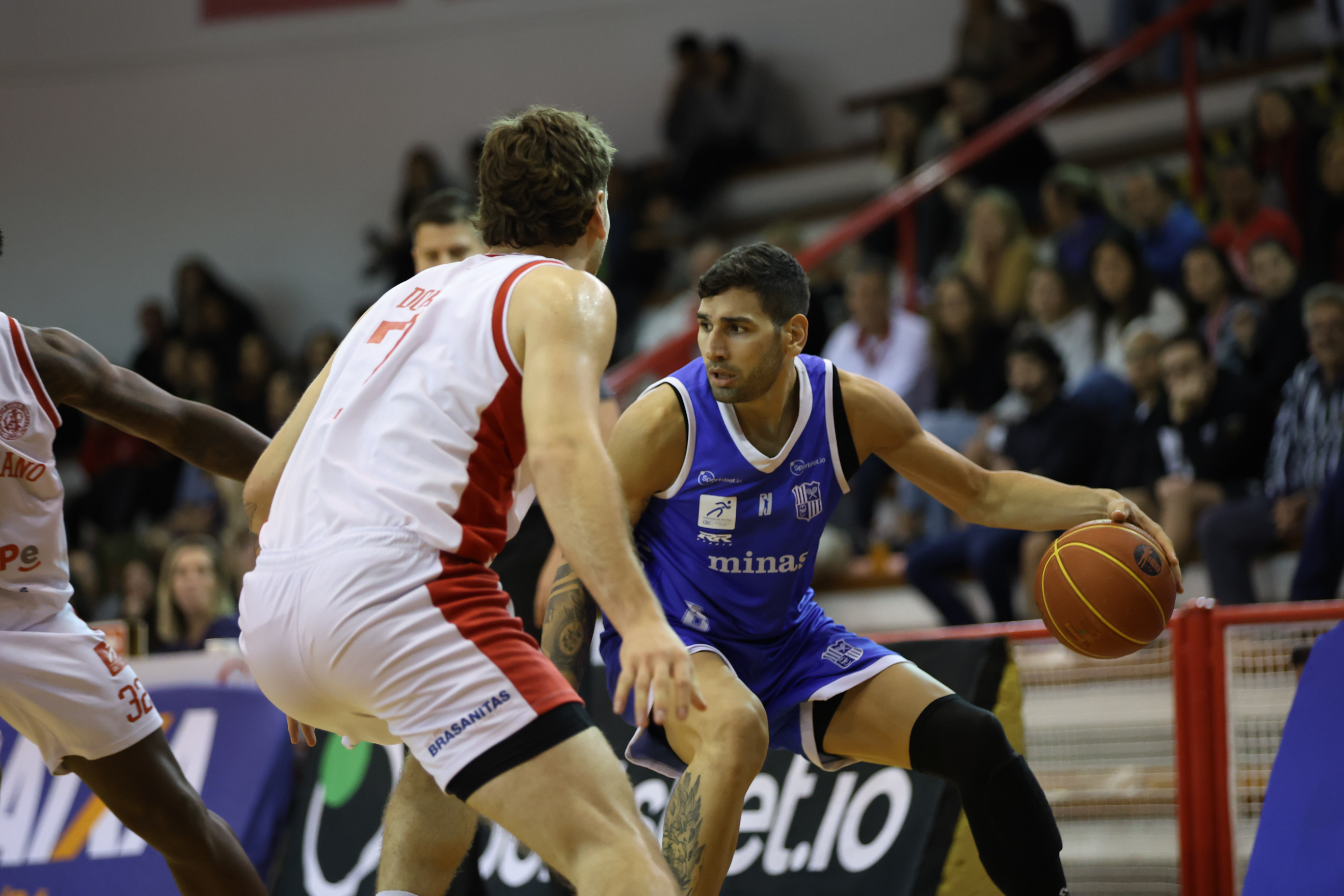 Franca 81 x 86 São Paulo - Jogo 4 ao vivo: siga as finais do NBB