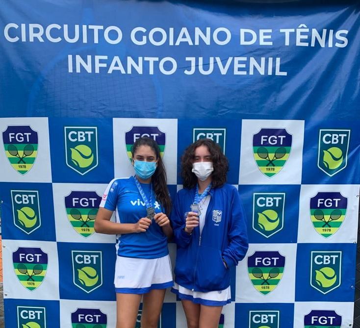 Tenista goiano de 14 anos vence o Banana Bowl e vai disputar