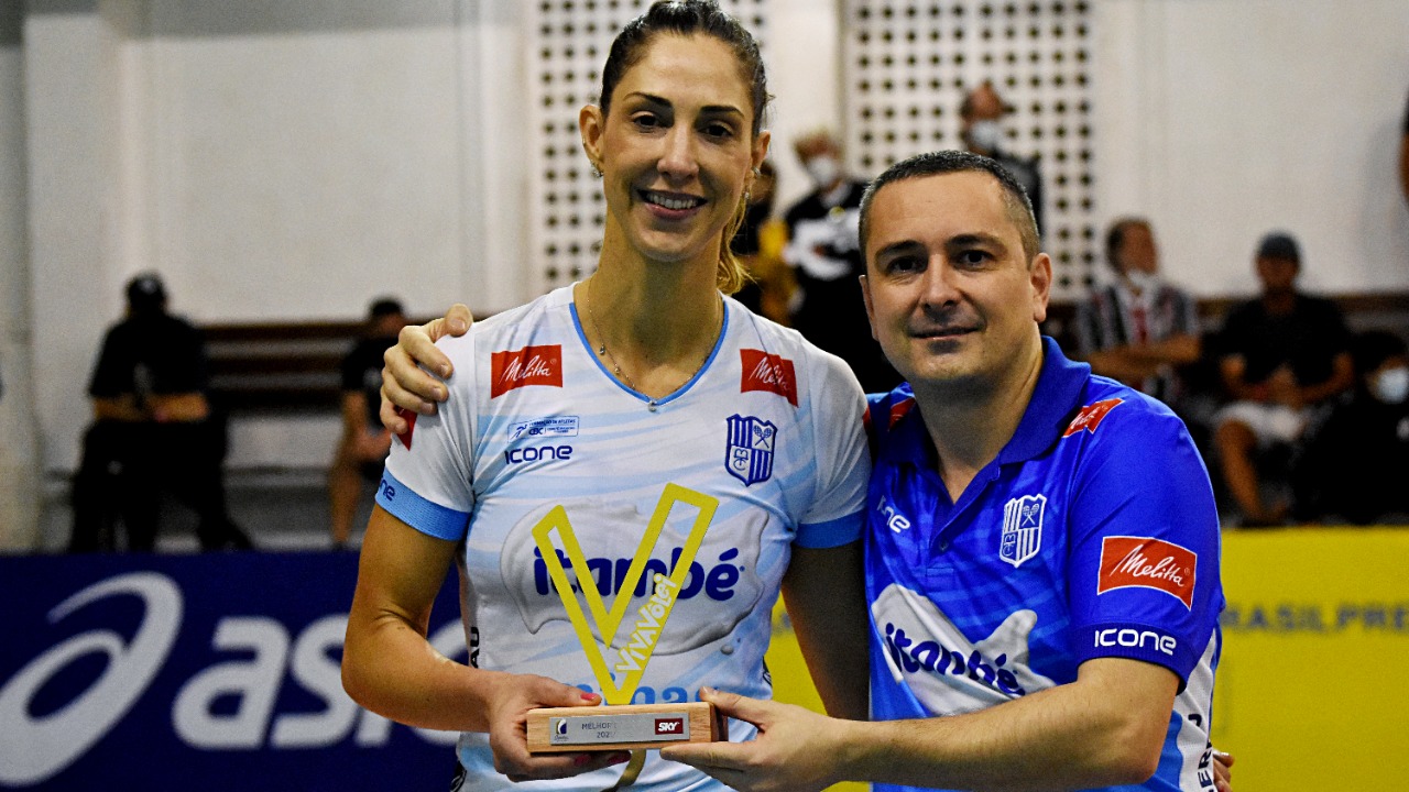 Capitã do Itambé/Minas, Carol Gattaz, eleita a melhor do jogo (Foto: Mailson Santana/FFC)