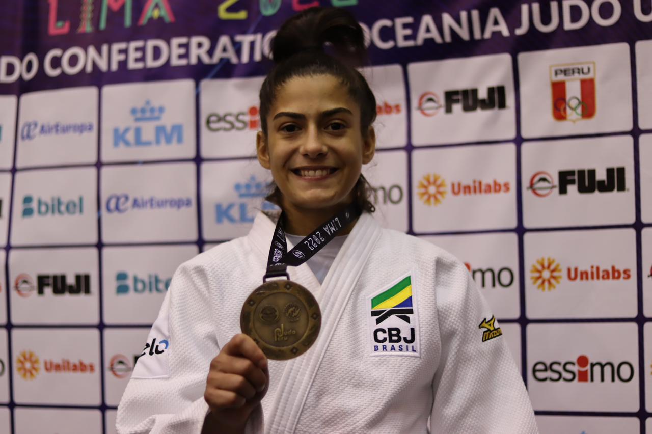 Amanda Lima (48kg) ganhou o título inédito (Foto: Lara Monsores/CBJ)