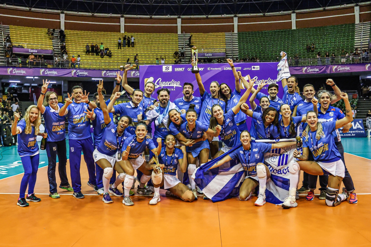 Minas conquista o tricampeonato da Copa Brasil de vôlei feminino