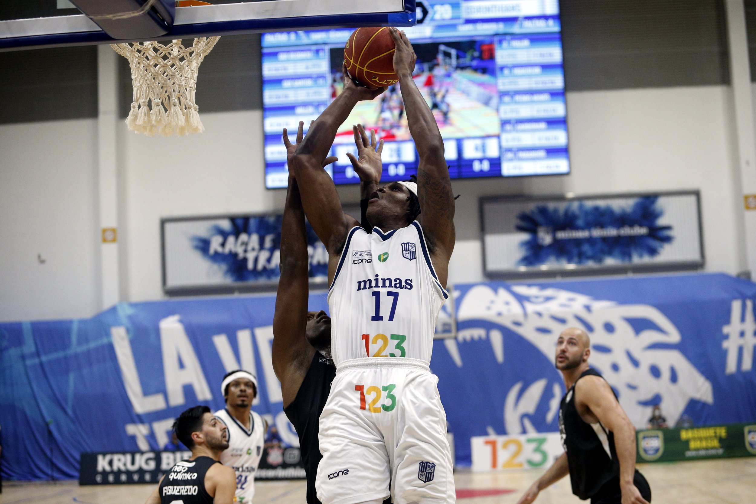 Basquete brasileiro em tempos de Covid-19: como a NBB administra a