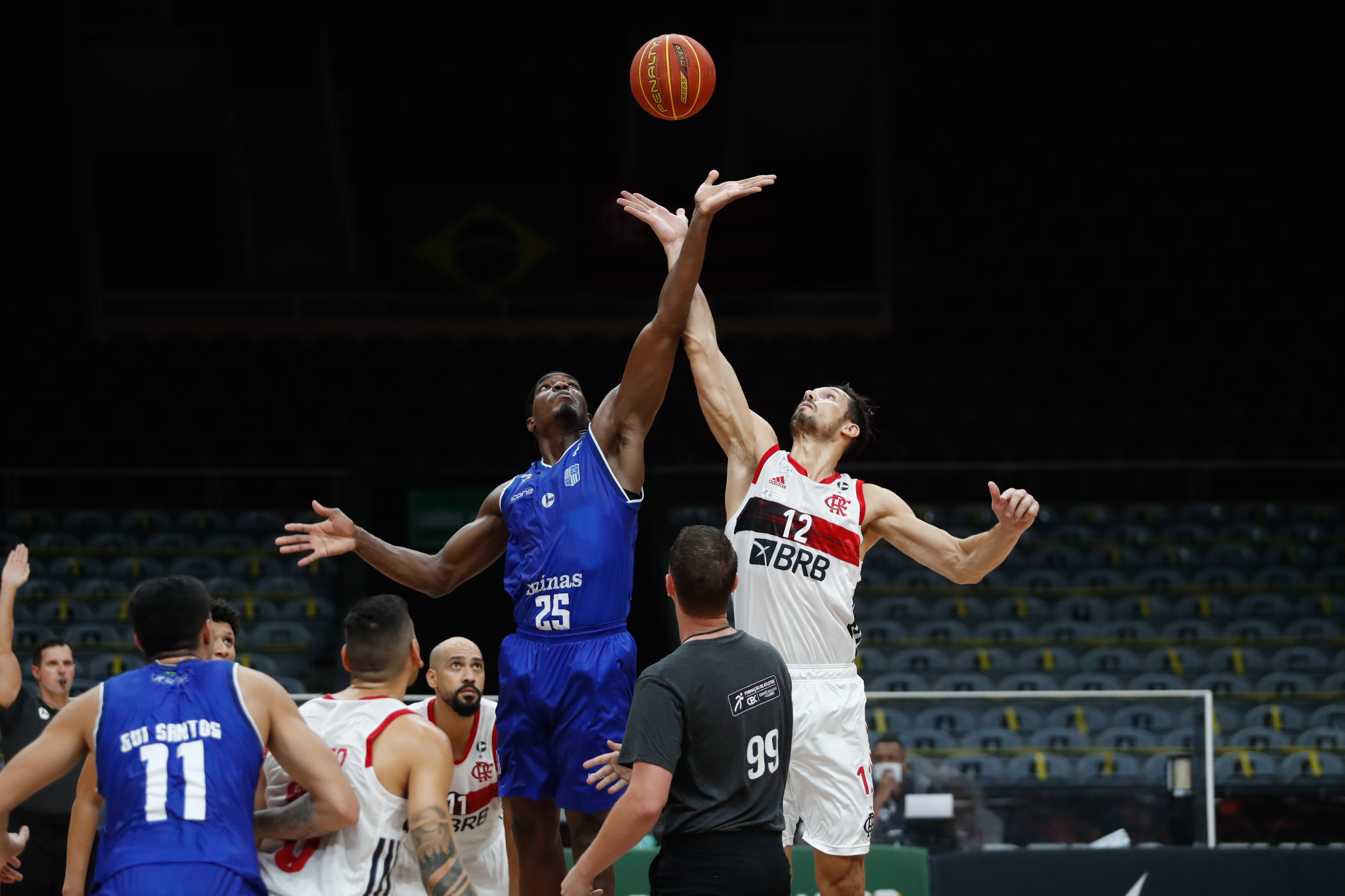 Flamengo derrota o Pato e vence o primeiro jogo no NBB, basquete