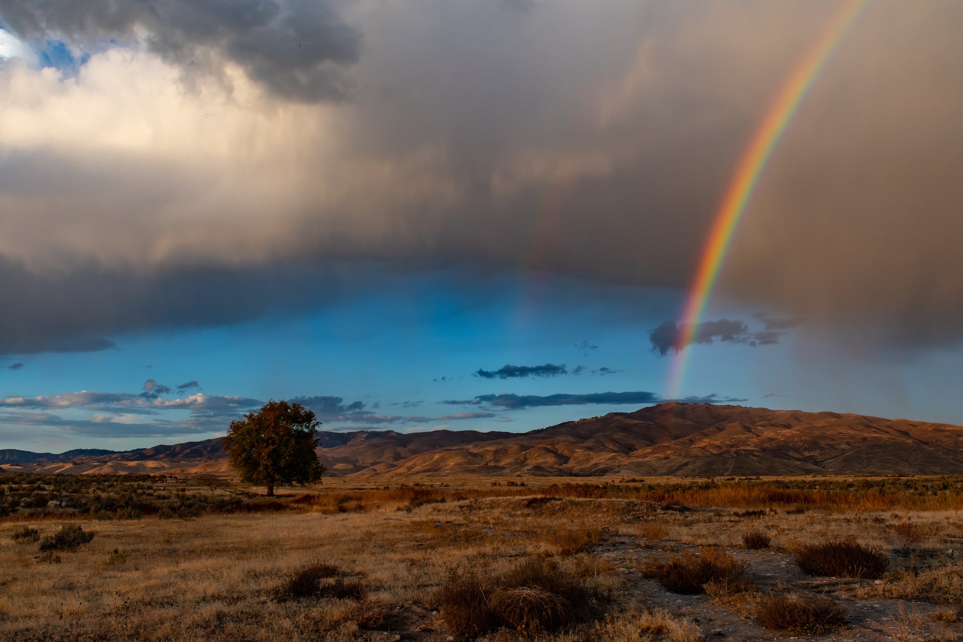 Foto natureza, paisagem com arco-íris