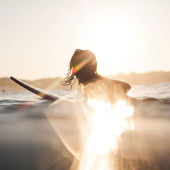 4-reasons-why-you-should-NEVER-date-a-surfer