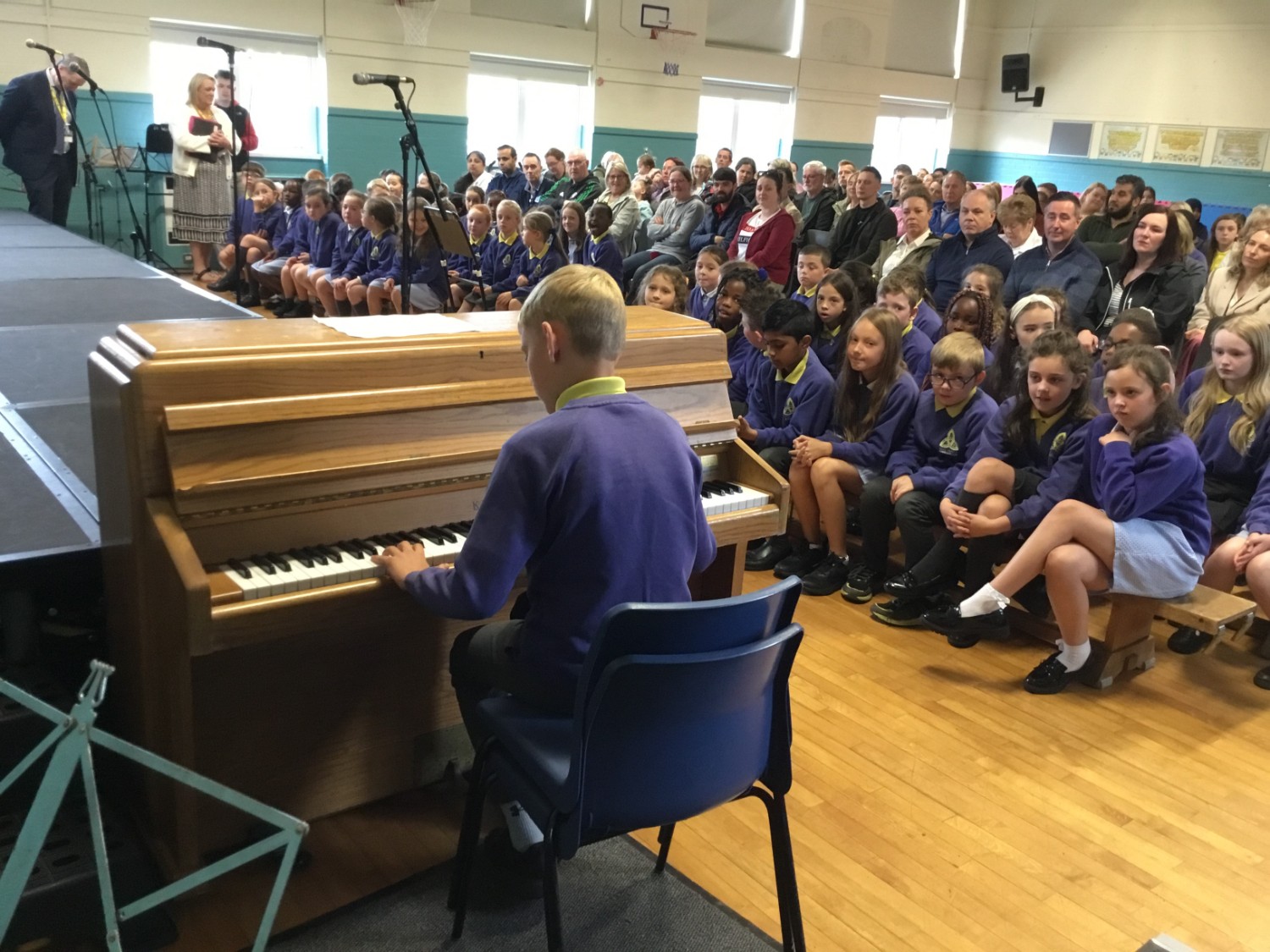 Matas from P7 played the piano.