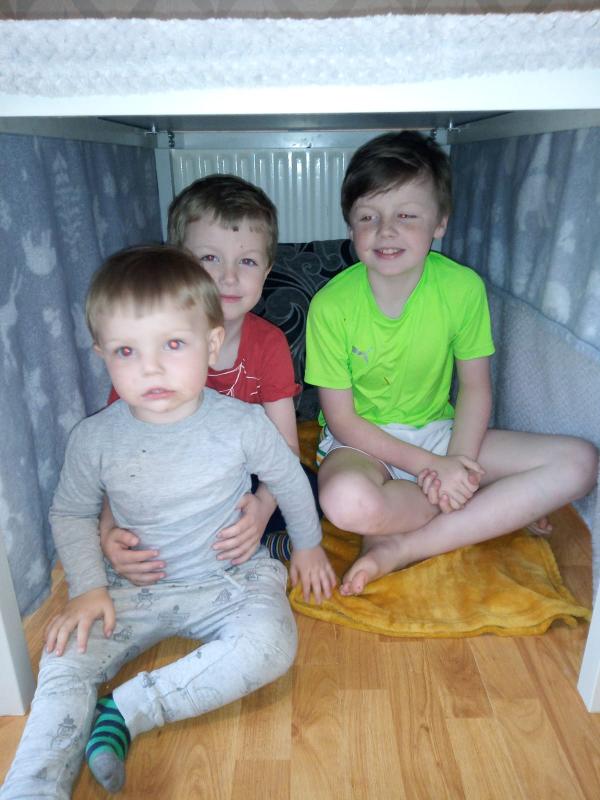 Puball a thóg Donnacha R6, Turlach R3 agus a ndeartháir beag Tadhg
