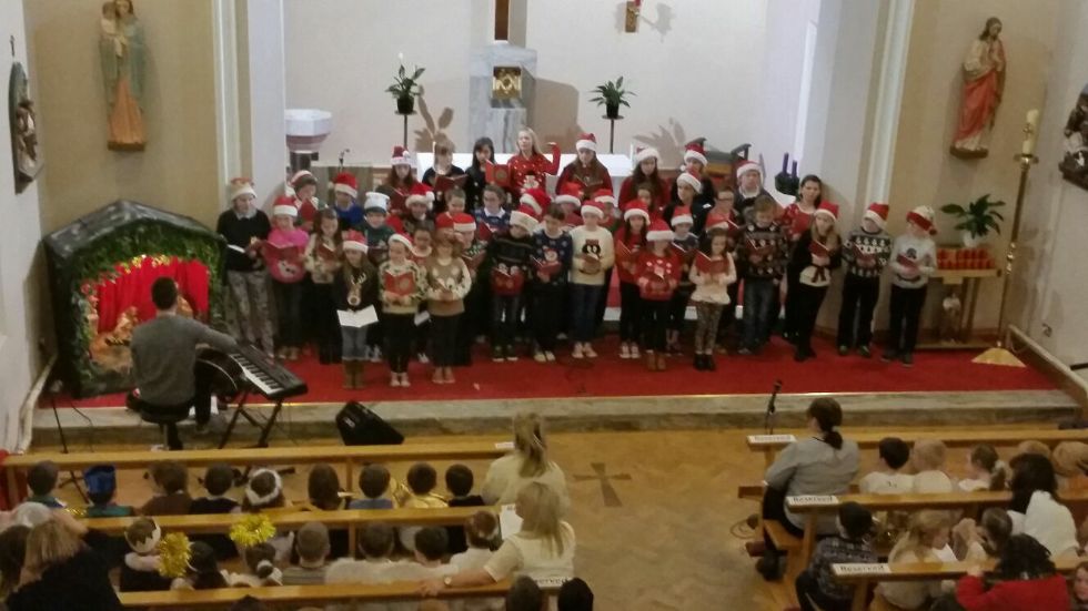 Carol Service performed by Primary 4 to 7