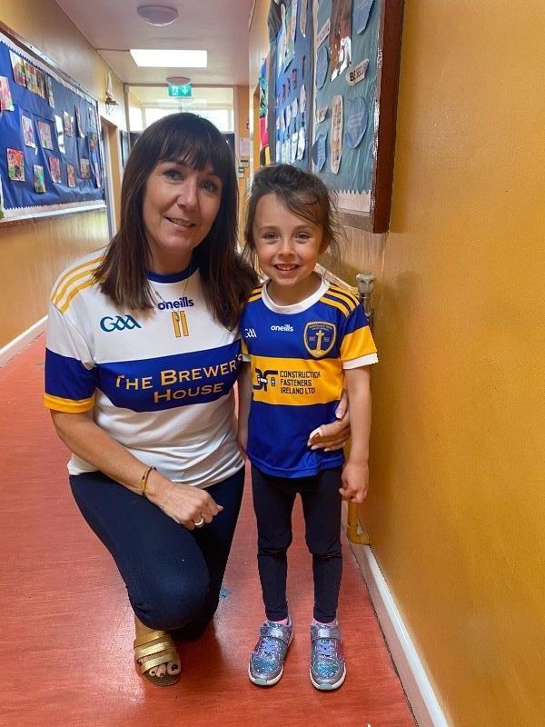 We think Mrs Cush & Ella forgot their Rock jerseys at home 🤔🤔
