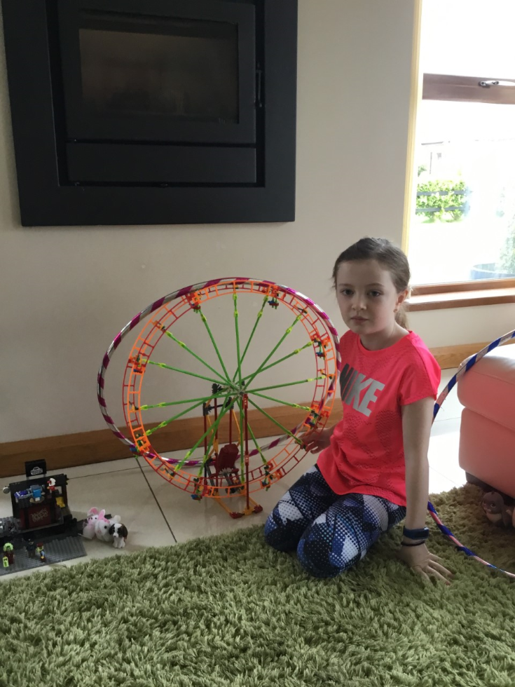 Jump onto the Knex Ferris Wheel fairground attraction.