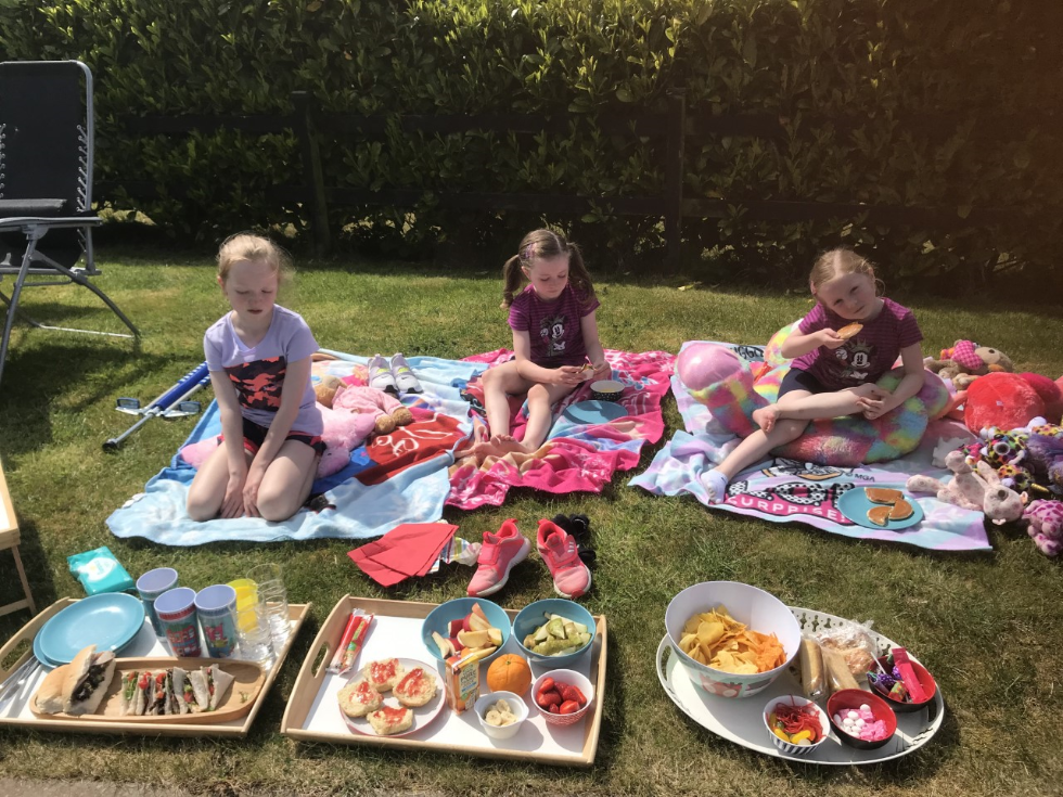 Girls I think we will have a Moneynick picnic when we return to school.