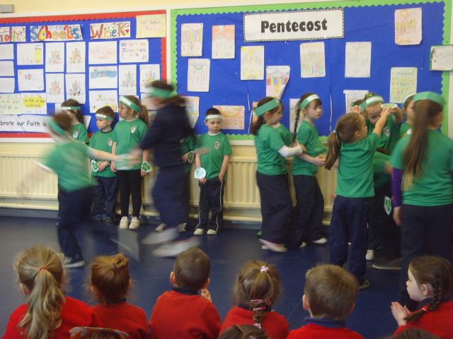 St. P Assembly KS1 P2 2014  Irish dancers