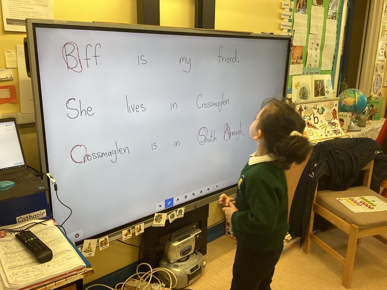 I can find the Capital letters in sentences.