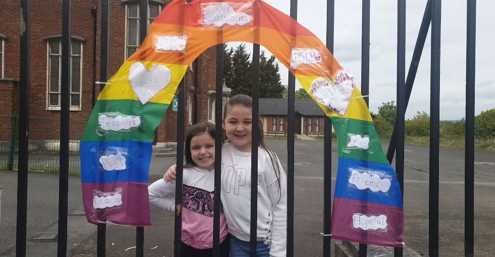 Wow! These sisters made a whole rainbow of hope for our school gates with messages for their classmates and teachers. Fabulous, girls! 🌈😊