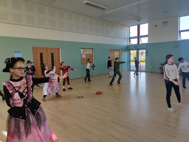Halloween Disco (18/18)