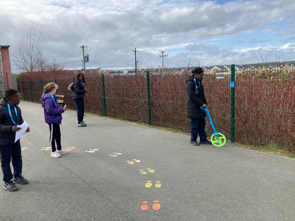 Active Committee Measuring the Walkway (3/9)