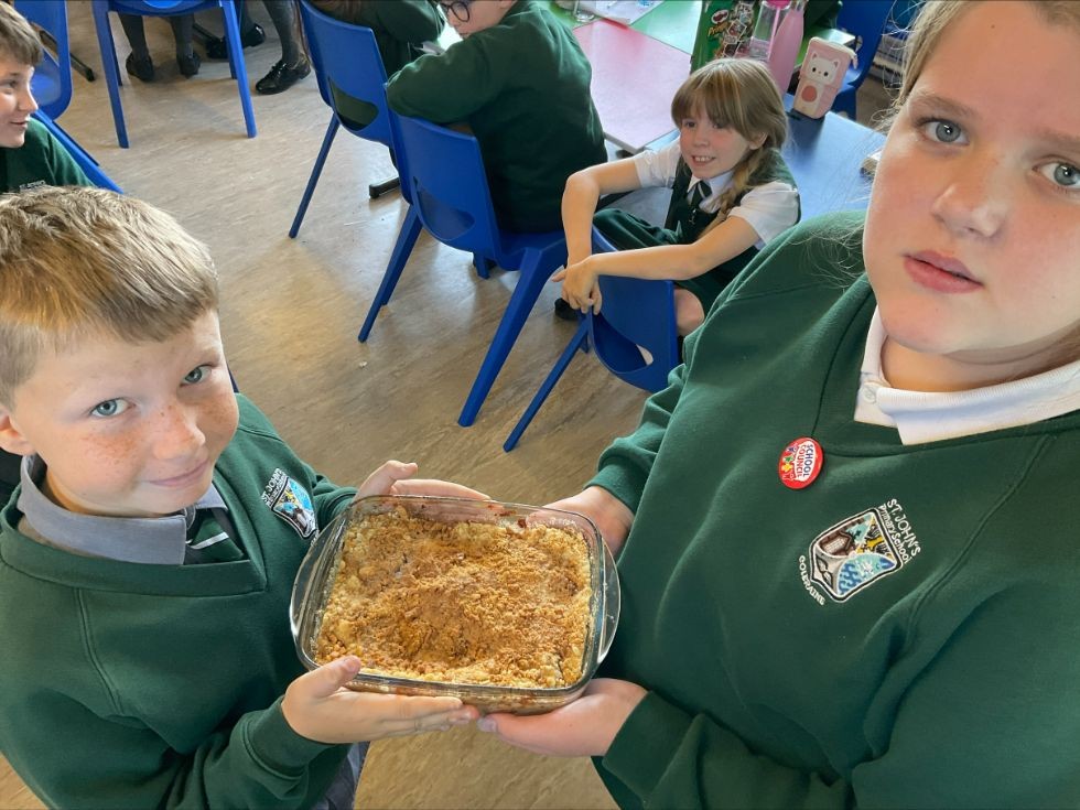 Voilá - freshly baked Apple Crumble made by Year 7 with apples freshly picked from our school garden