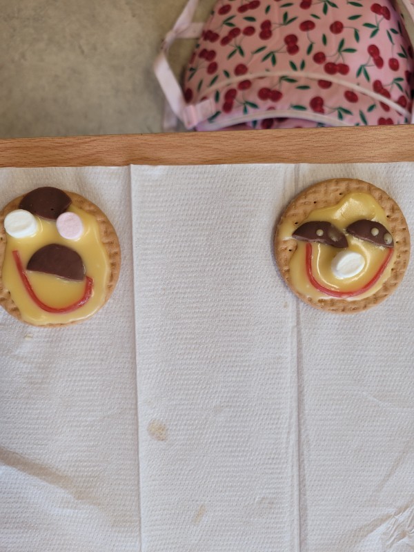 Making cookies in Aistearre