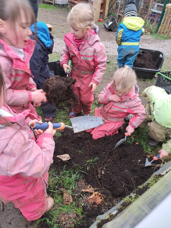 Digging together!
