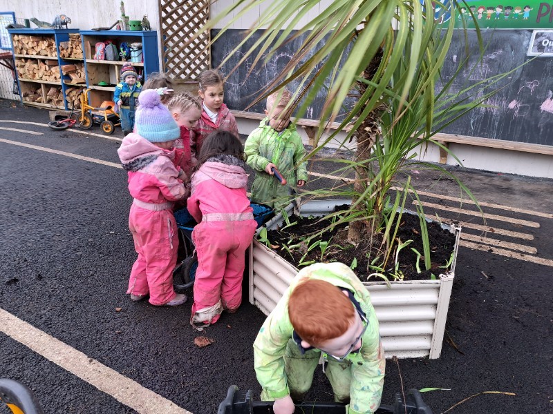 Planting together ❤️
