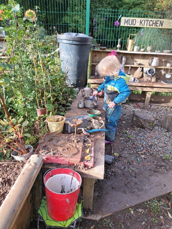 lots of pots