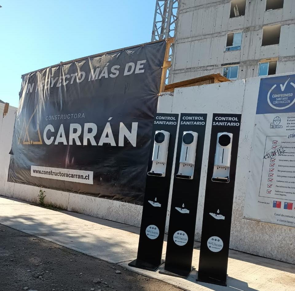 Entrega de 3 Tótem de Control Sanitario a Constructora Carrán en proyecto de Copiapó