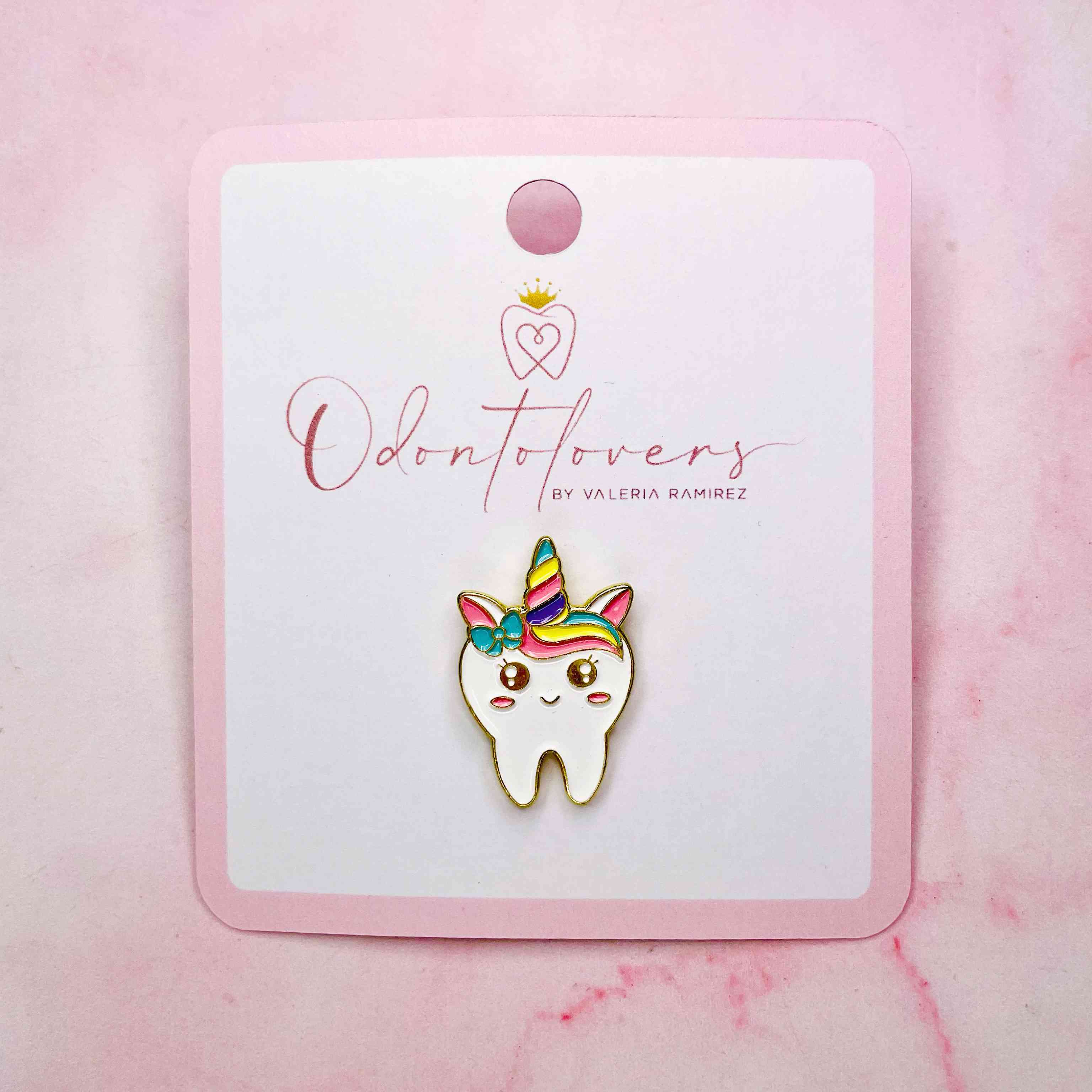 Pin muela unicornio 