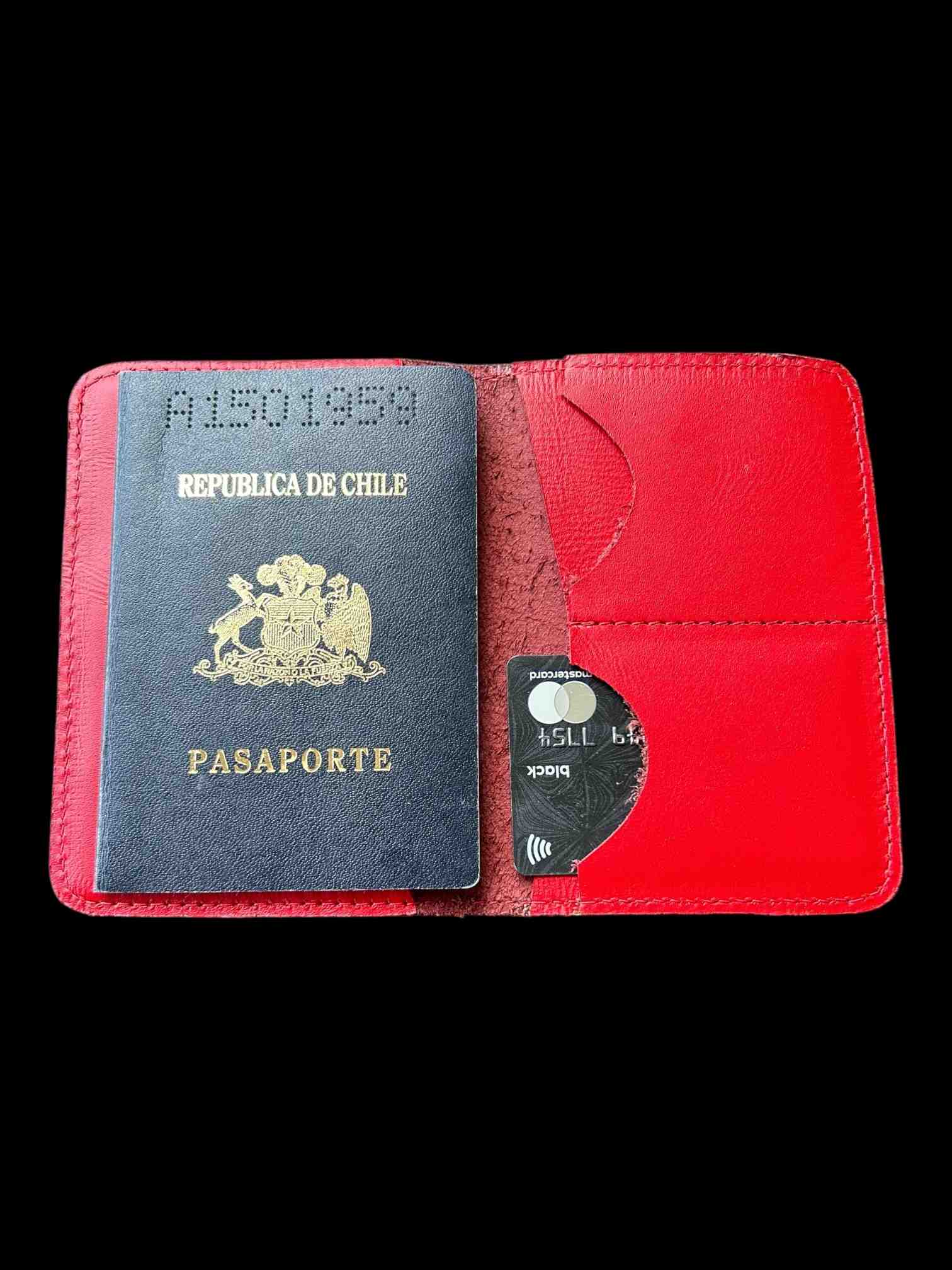 Porta Pasaporte MAXÓ Rojo