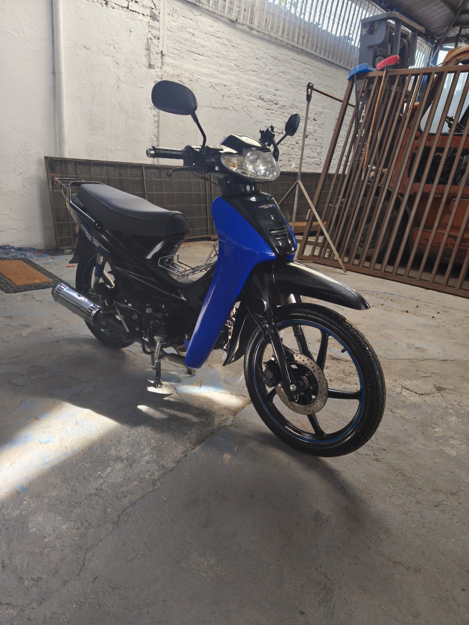 2022 Motorrad express 100