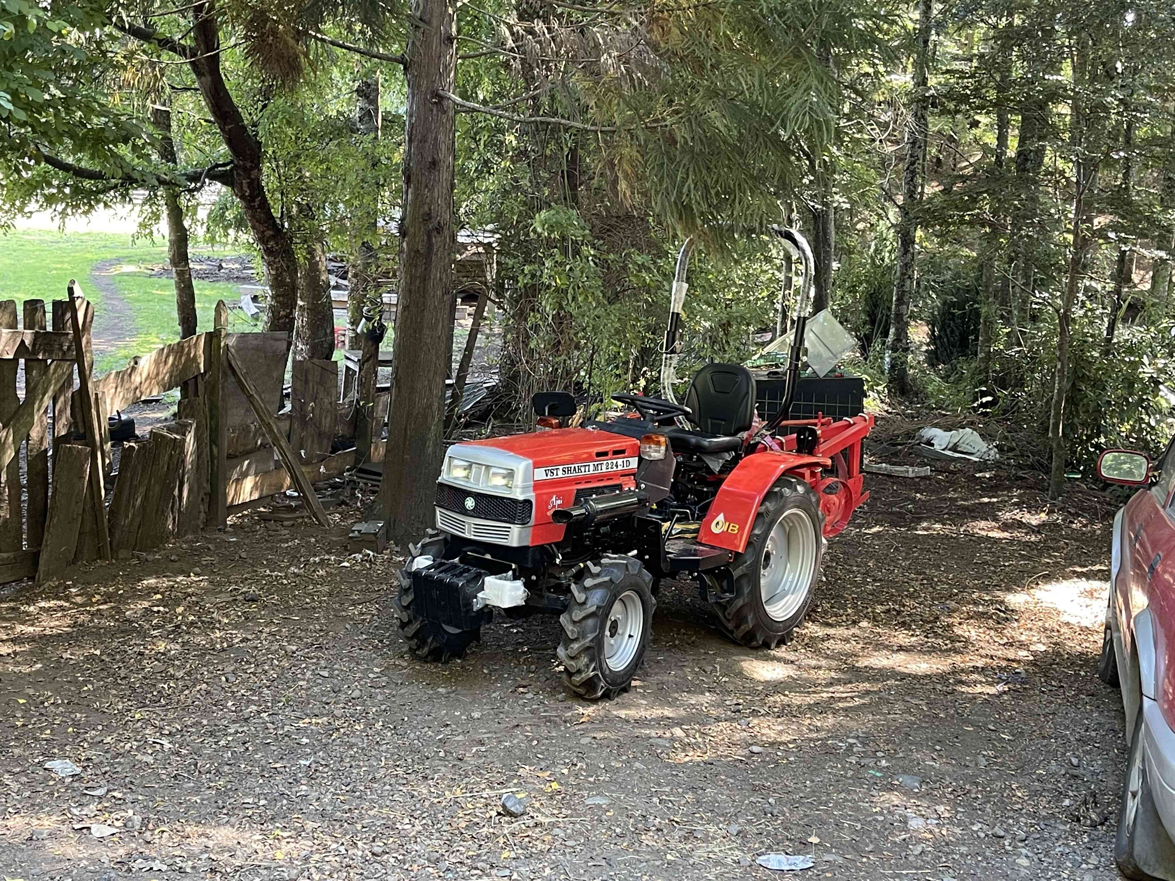 Tractor Agrícola VST 18 Hp